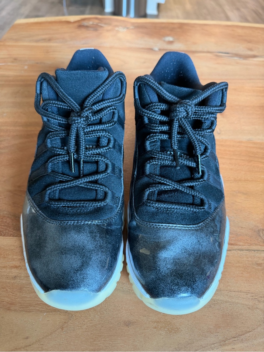 Jordan 11 Black Smoke Sneakers